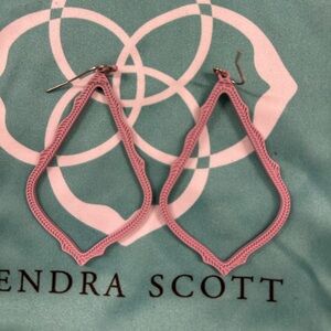 Kendra Scott Sophee Drop Earrings in a matte finish, in the color Matte Lilac.